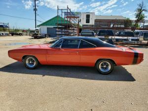 1970 Dodge Charger 383ci 8 Cyl Fully Restored